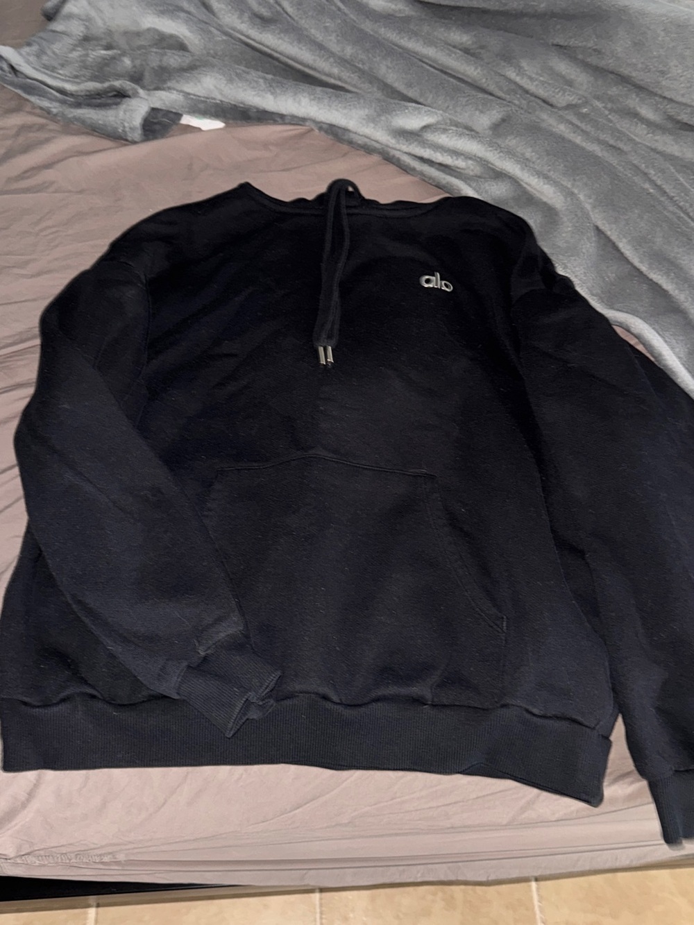 ALO Yoga Black Hoodie with Logo - Picture 2 of 2